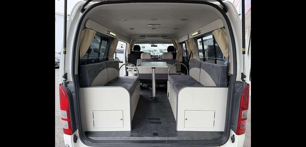 TOYOTA HIACE WAGON 4WD